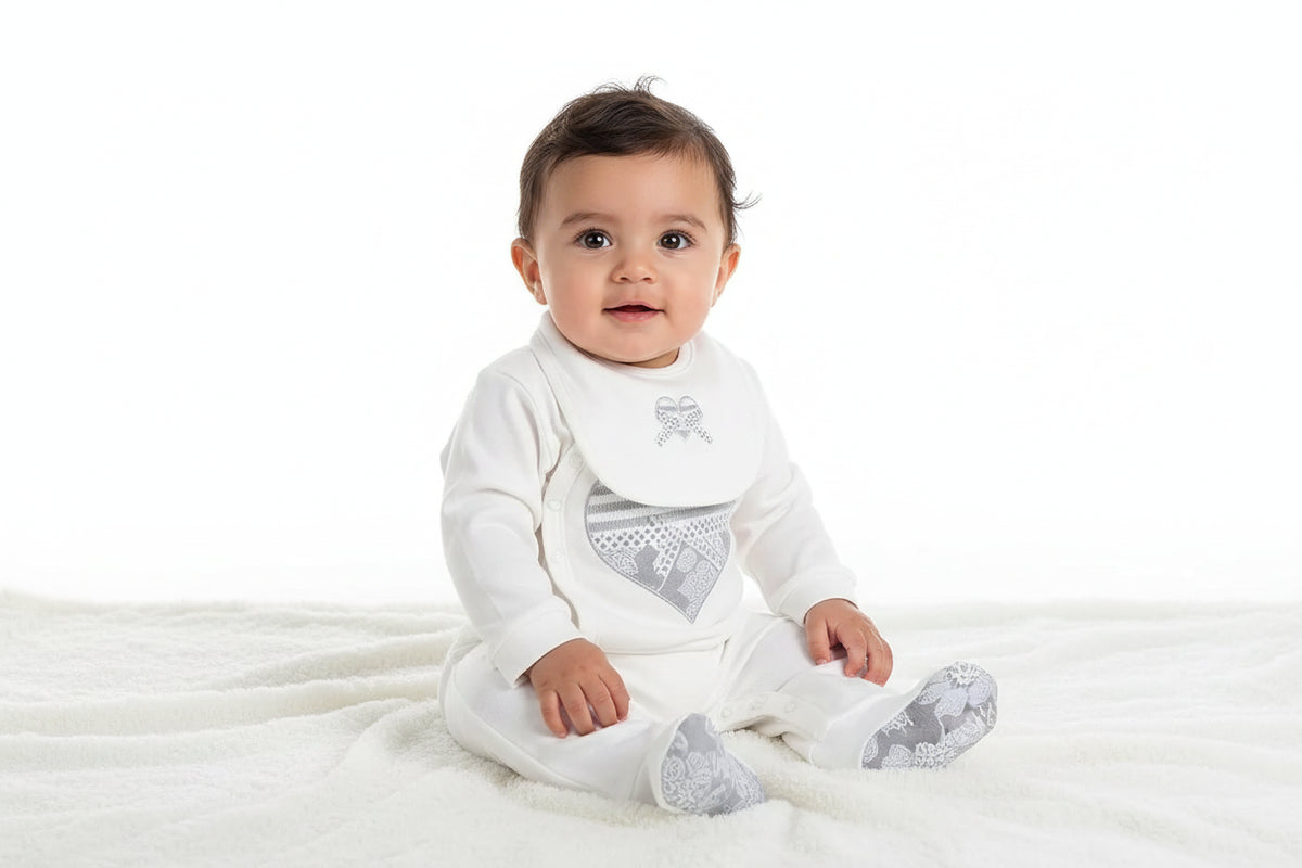 Aziz Bebe Hospital Exit Set - 5 Pieces - White Heart Design Mama's First