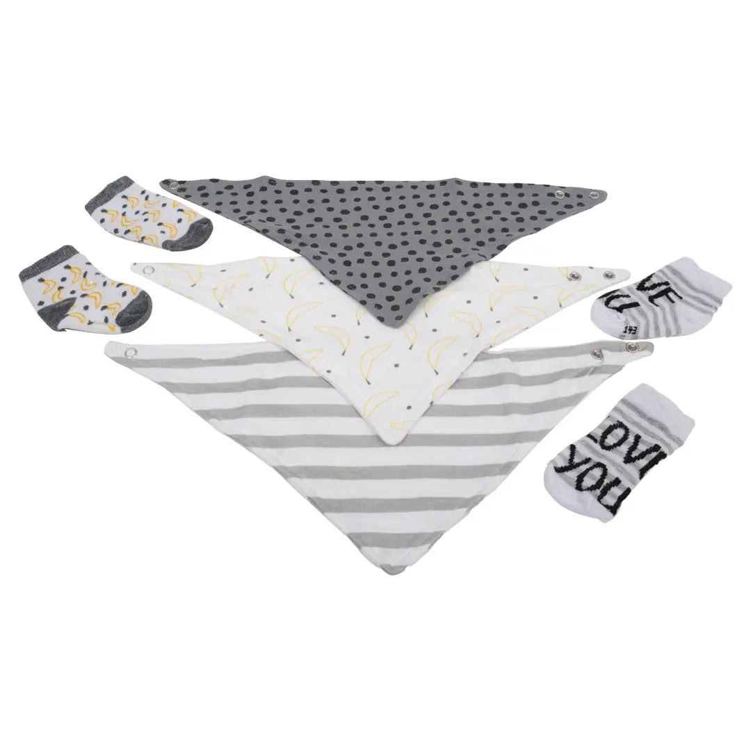 Love you Socks and Bandana Bib Set, Grey (0-6 M) Baby Lounge