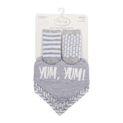 Baby lounge Socks and Bandana Bib Set, Grey - 0 to 6 months Baby Lounge