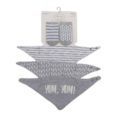 Yum Yum Socks and Bandana Bib Set ، رمادي (0 إلى 6 أشهر)
