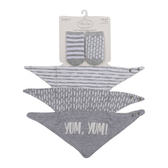 Baby lounge Socks and Bandana Bib Set, Grey - 0 to 6 months Baby Lounge