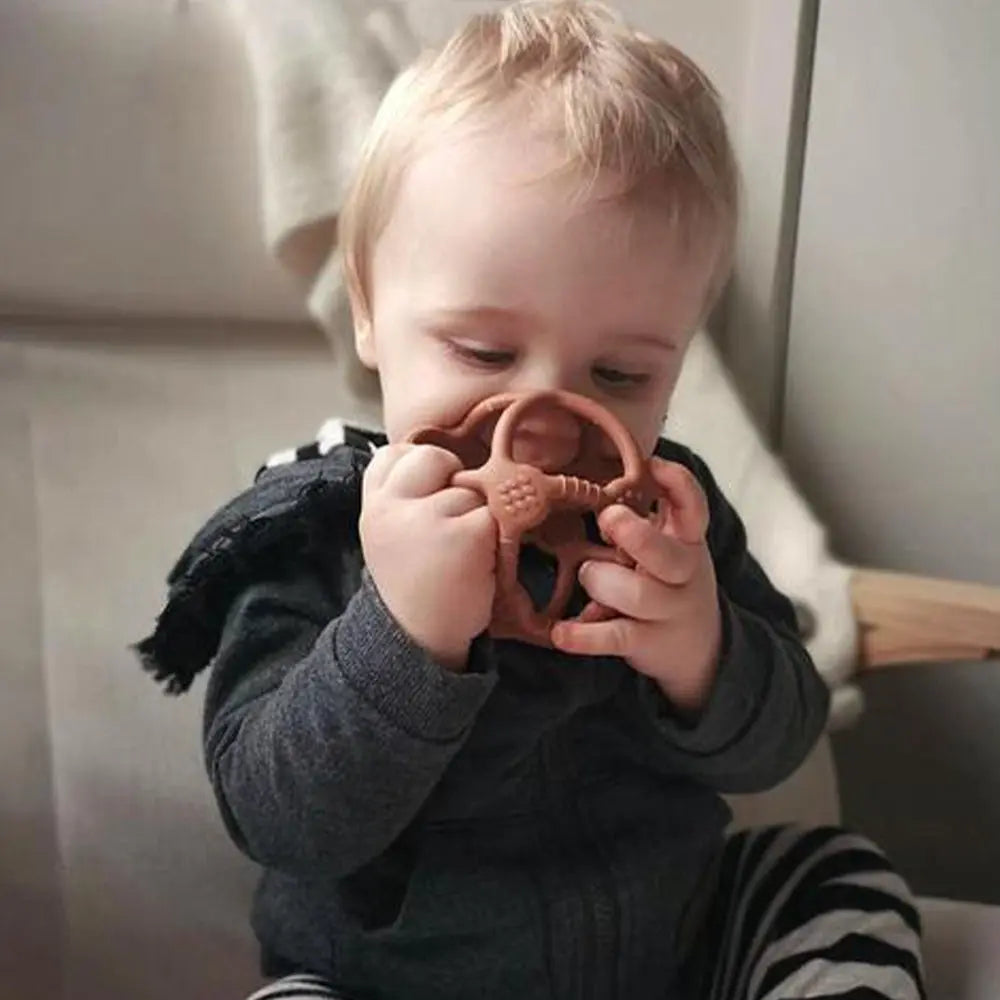 Haakaa Silicone Teething Ball - Blush Haakaa